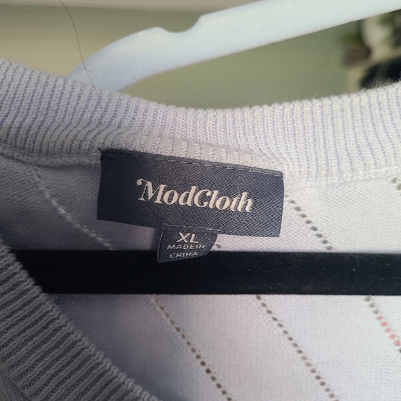 Modcloth Slant Get Enough Ballon sleeve sweater like new - Picture 3 of 5